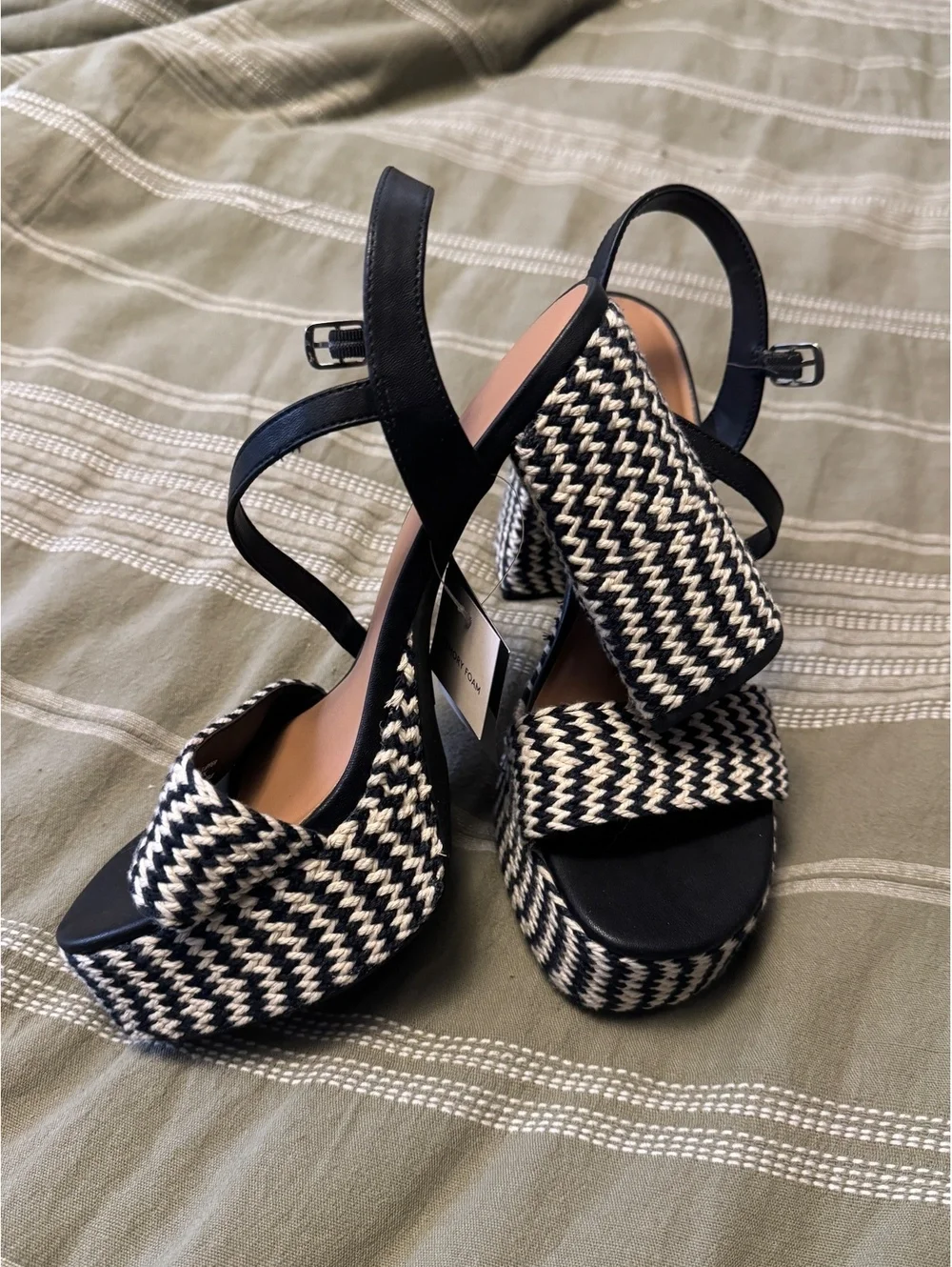 A New Day Black and White Patterned Platform Sandals Espadrilles Size 8.5 NWT